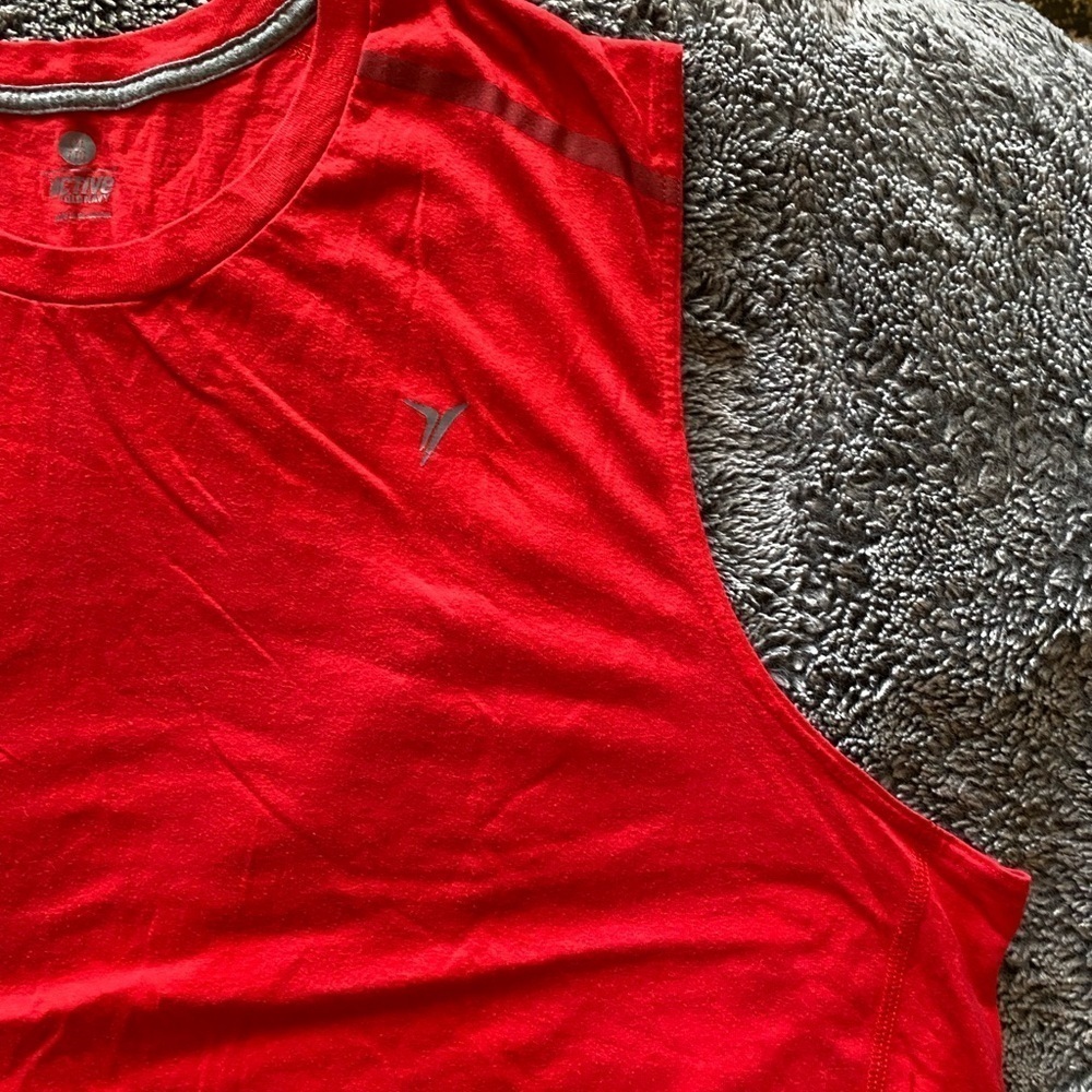 OLD NAVY Men’s Active Cut Off Tee - Picture 8 of 10